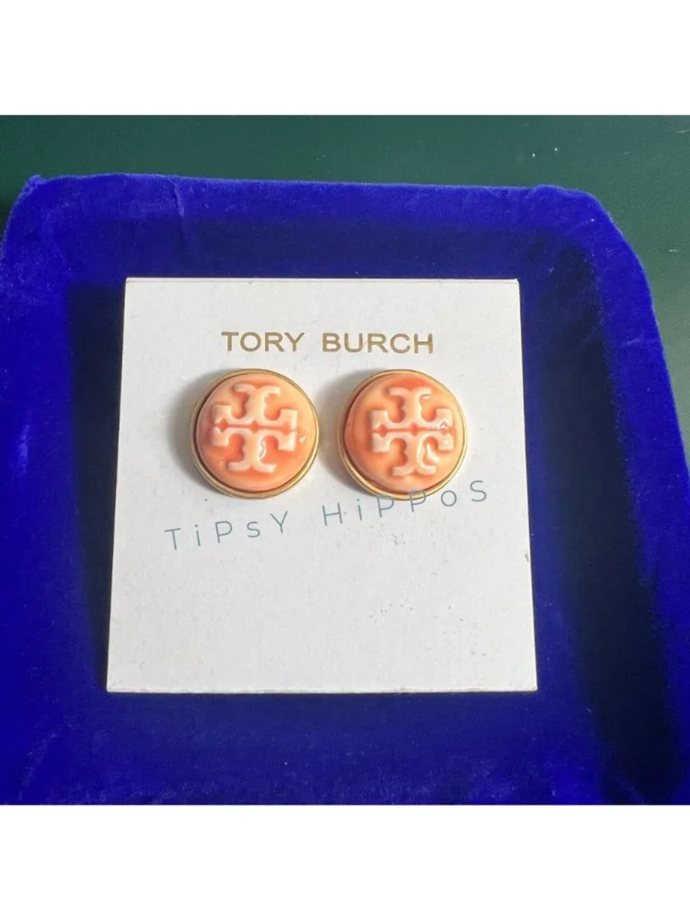 *** Adorable Tory Bruch Peachy Cameo Logo Stud Earrings